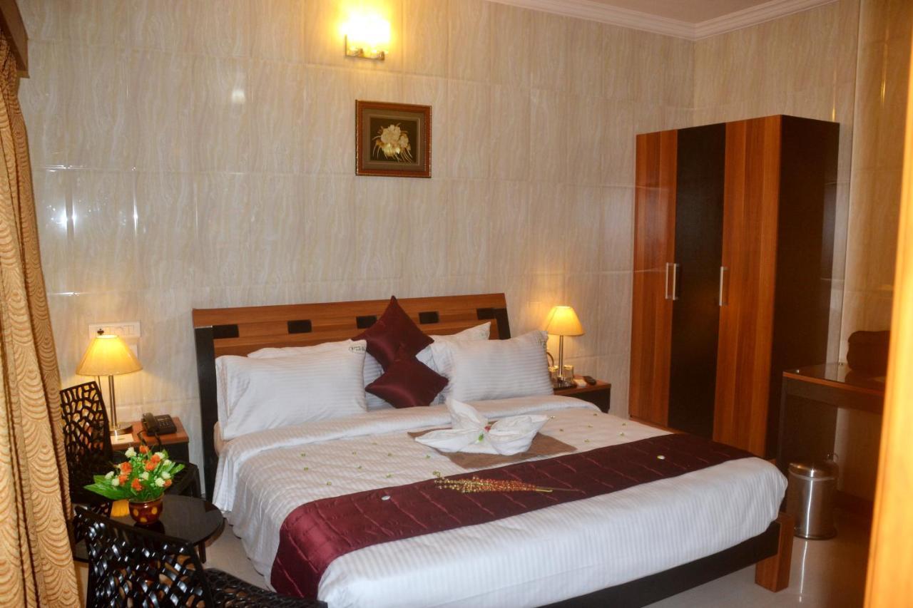 Peace Inn Chennai Eksteriør bilde