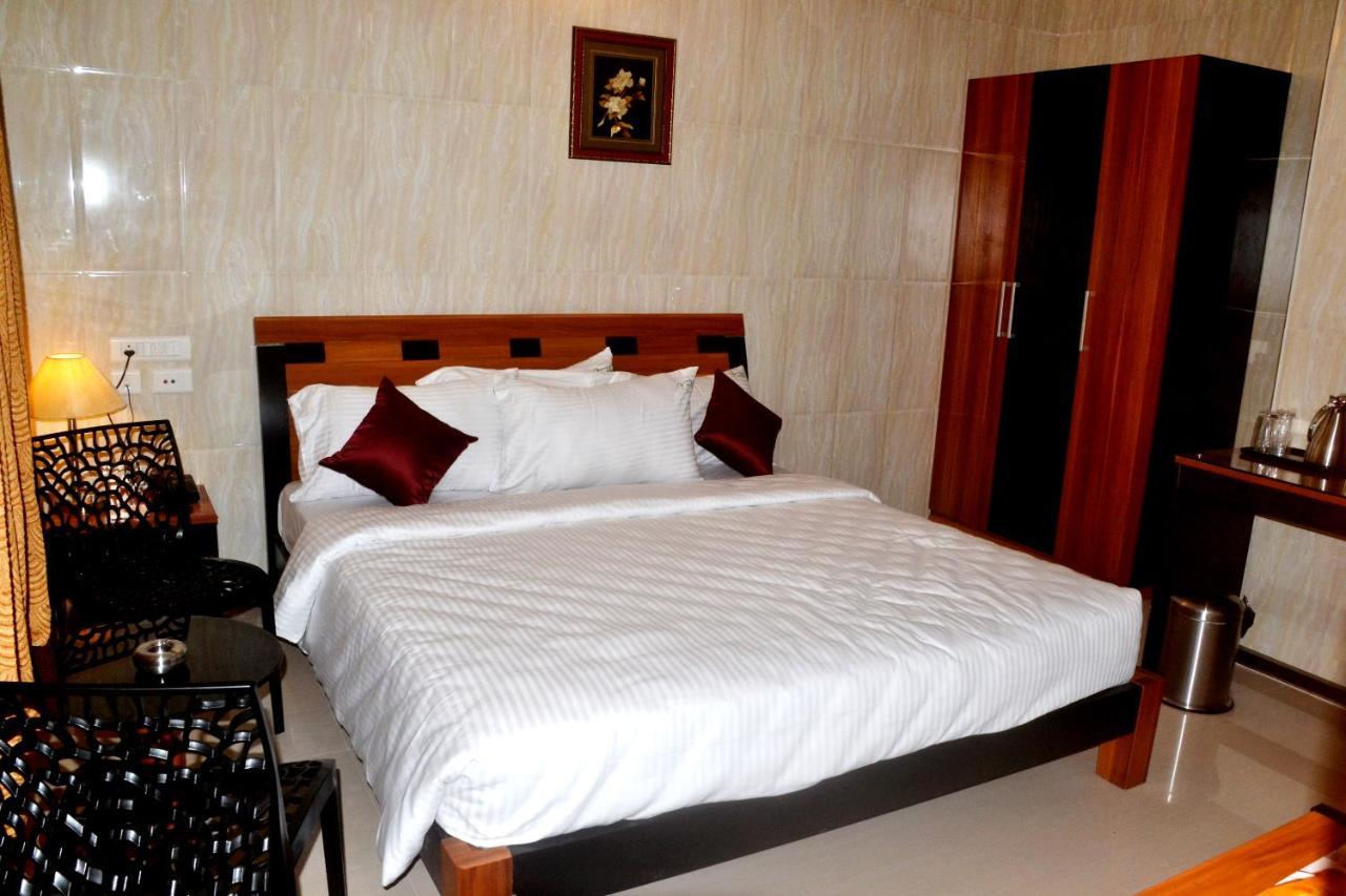 Peace Inn Chennai Eksteriør bilde