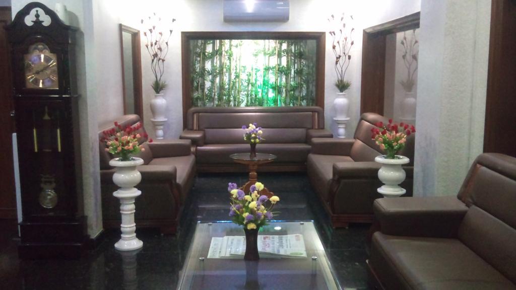 Peace Inn Chennai Eksteriør bilde
