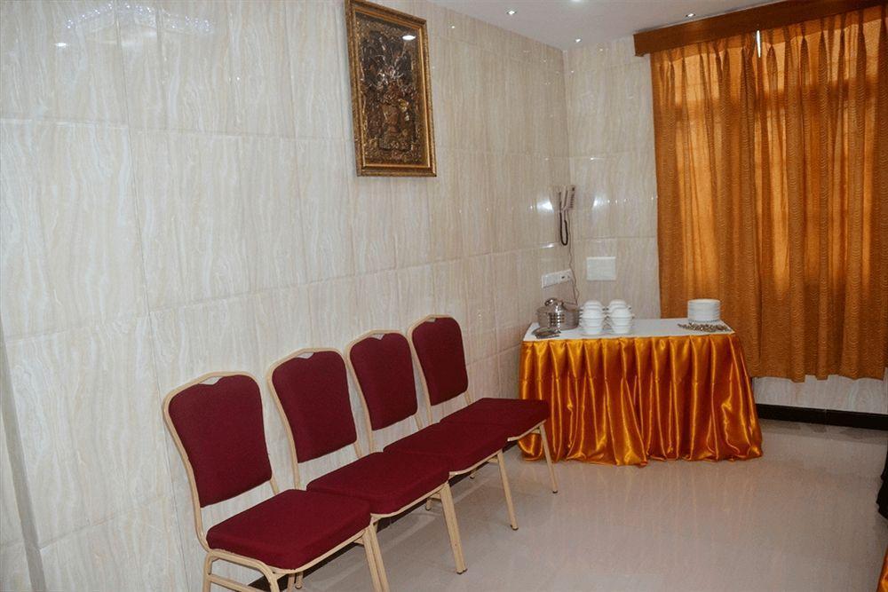 Peace Inn Chennai Eksteriør bilde