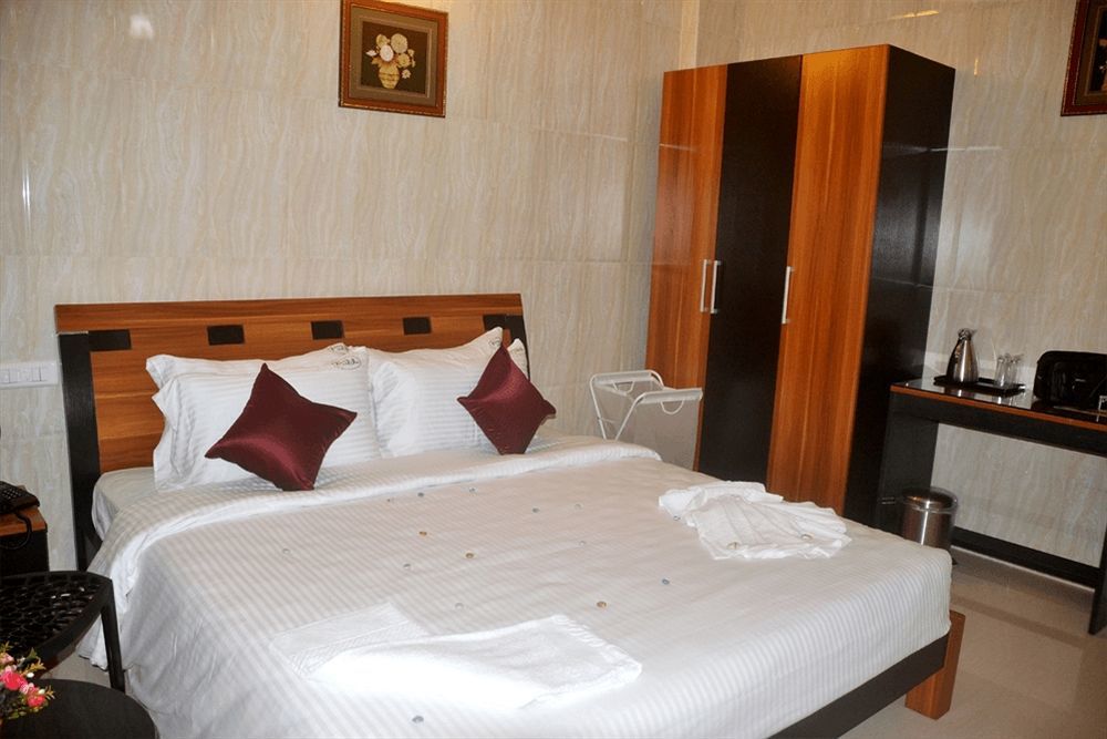 Peace Inn Chennai Eksteriør bilde