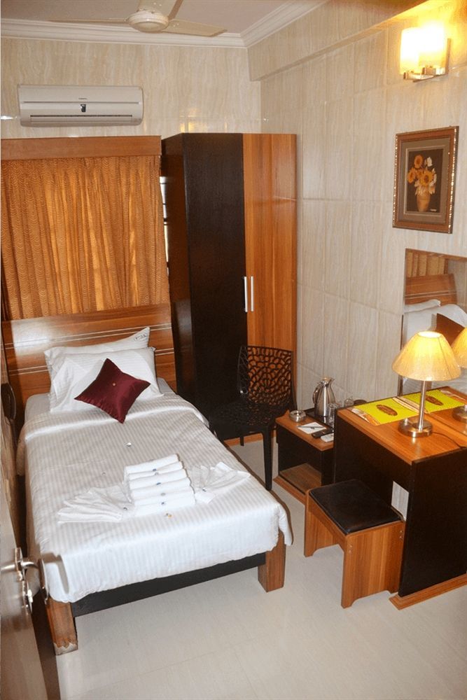 Peace Inn Chennai Eksteriør bilde
